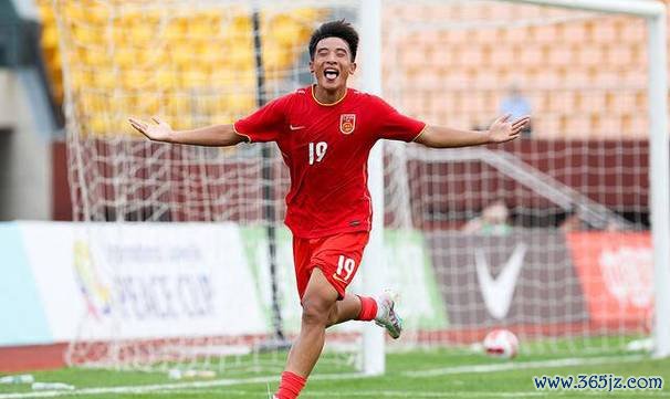 跳级入选U22国足！布尼亚明：仍梦想前往欧洲发展